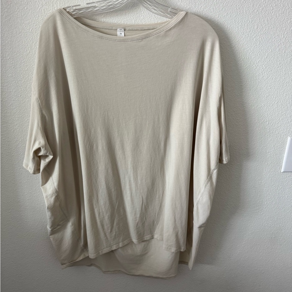 Lululemon top